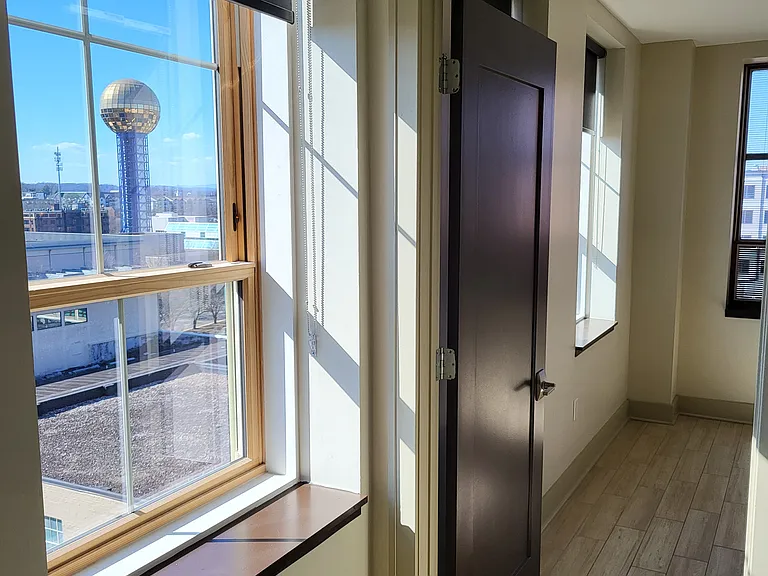 600 W Main St #605 — Photo 4