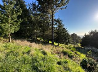 298 Bambi Dr, Whitethorn, CA 95589