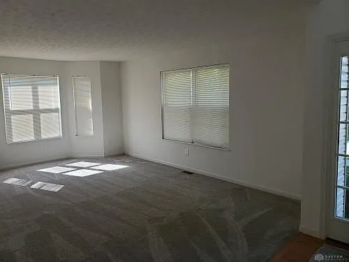 2294 Hazelnut Dr — Photo 6