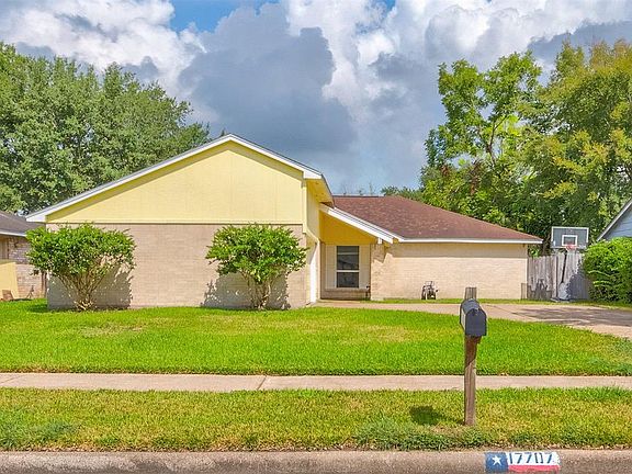 2nd image of 17707 Heritage Cove Dr