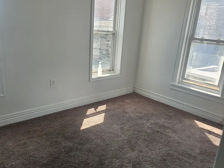 605 Ridge Ave — Photo 10