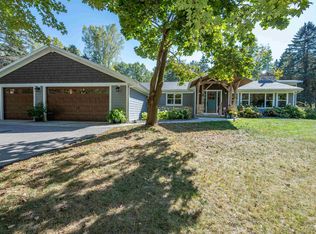 3671 Hallers Creek Rd, Green Bay, WI 54313