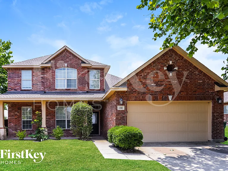1746 Summerwood Ln — Photo 1