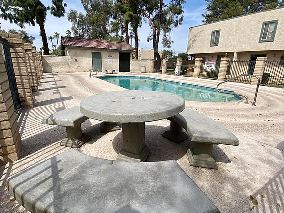 5th image of 6041 W GOLDEN Lane