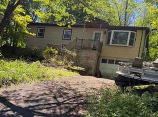 140 E Lakeside Dr, Highland Lakes, NJ 07422