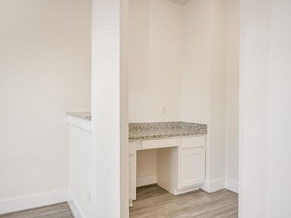 4th image of 15908 Cadoz Dr