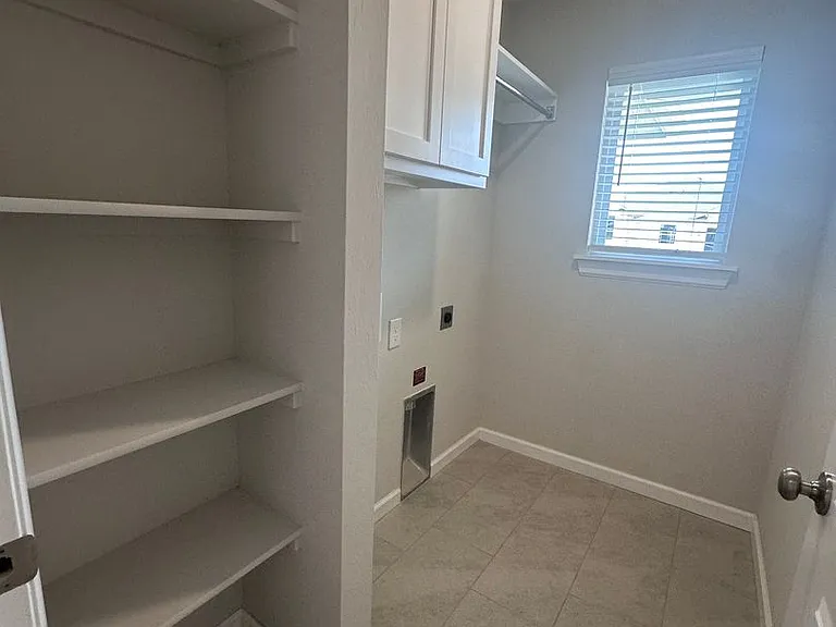 4021 Caraway Ln — Photo 8