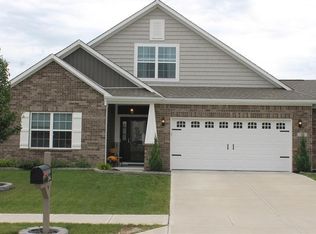 1566 Woodside Cir, Franklin, IN 46131