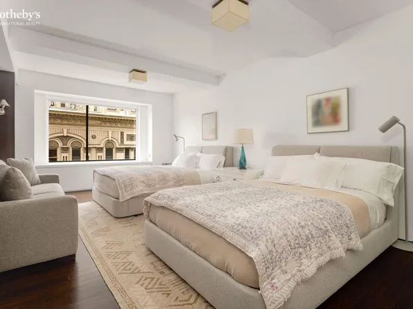 230 Central Park West image 18 of 26