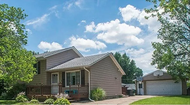 1815 Tam O Shanter Dr photo 1
