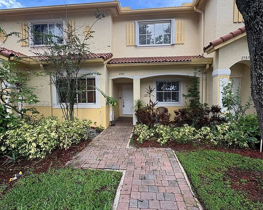 2581 SW 83rd Ter #103