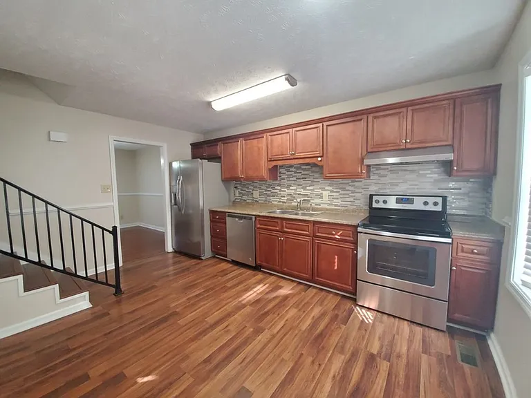 7886 Uriah Dr — Photo 4