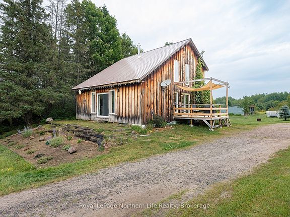 3rd image of 258 Algonquin Rd