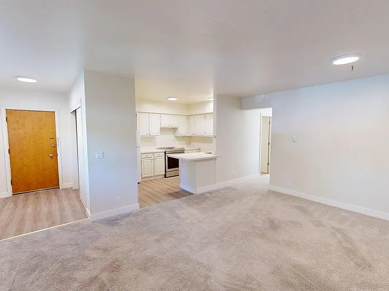 51 Essex St #11 — Photo 2
