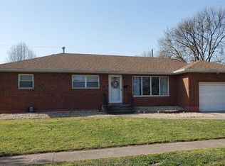 18 Devon Hill Ln, Granite City, IL