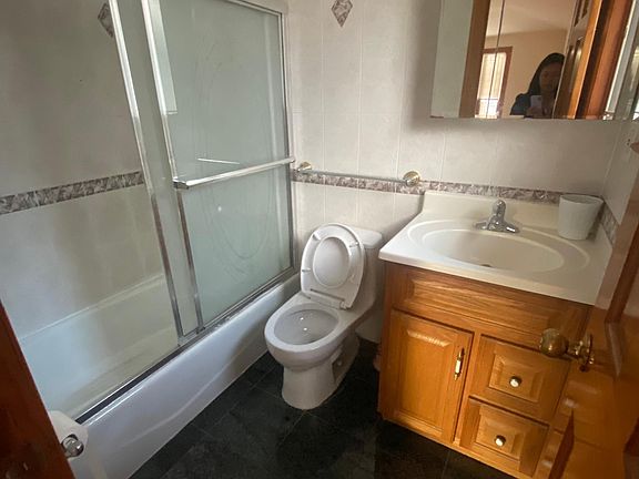 4th image of 4346 157th St Floor 2
