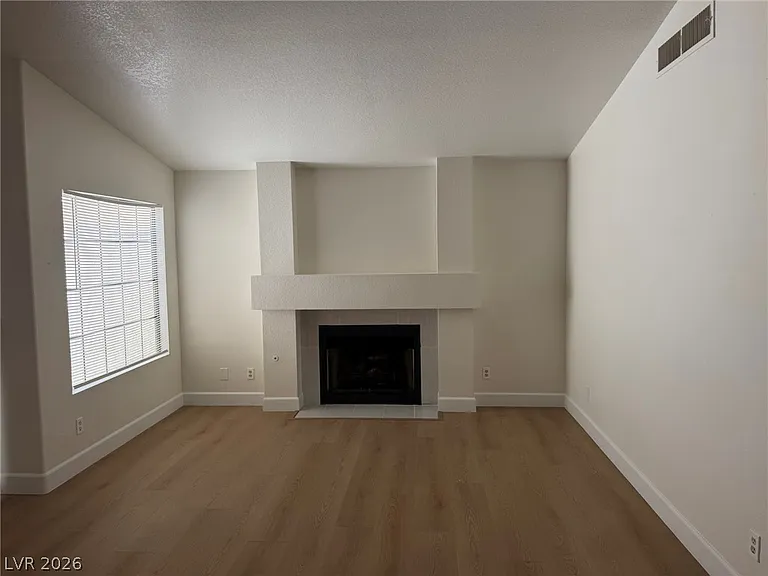 2324 Chapman Hill Dr — Photo 4