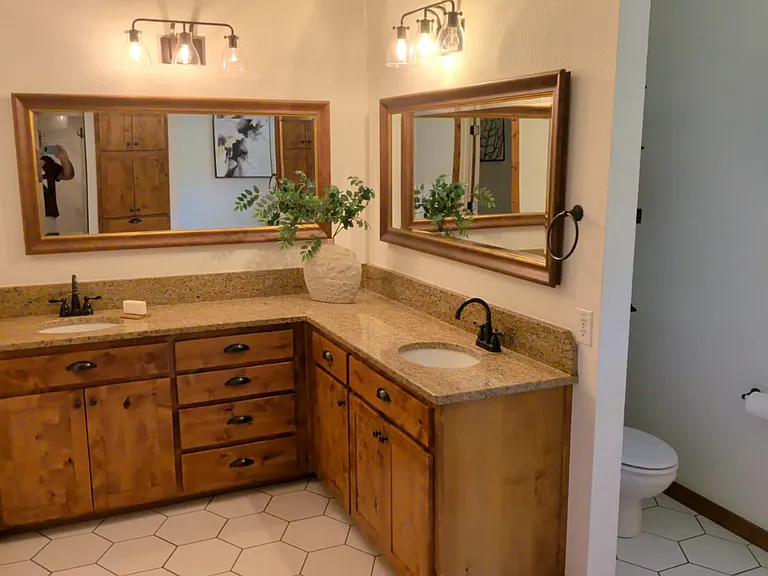 100 N Edgewater Dr — Photo 32