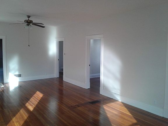 4th image of 327 Crosat St