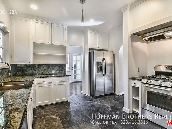 5th image of 302 N Mansfield Ave #1
