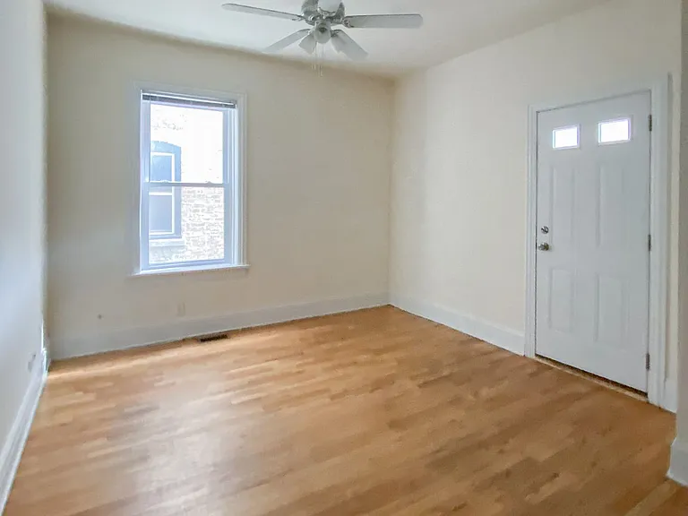 3818 N Sheffield Ave — Photo 20