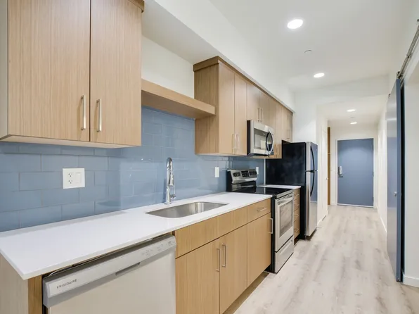 Ellie Jean Apartments