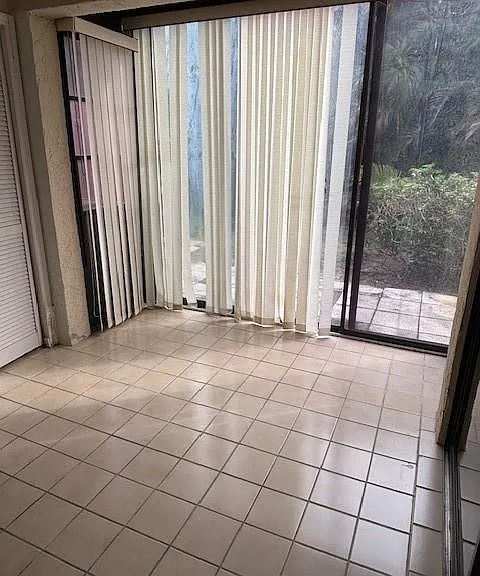 2093 Pine Isle Ln #2093 — Photo 8