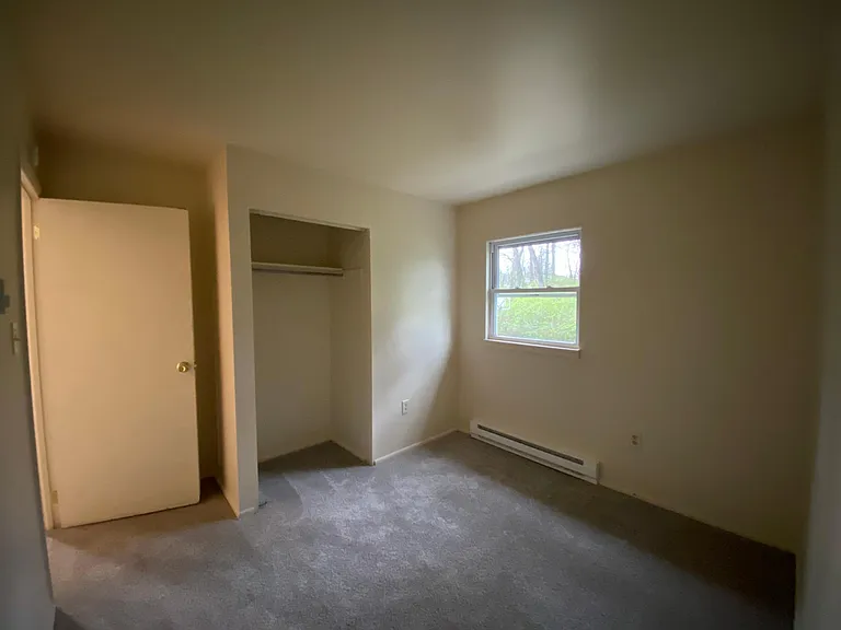 325 W Ridge St — Photo 10