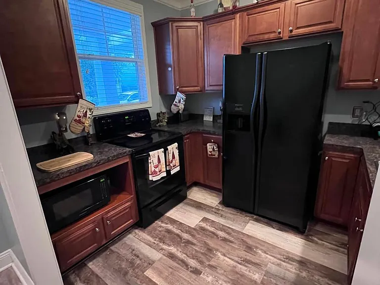 741 Garden Forest Rd — Photo 3