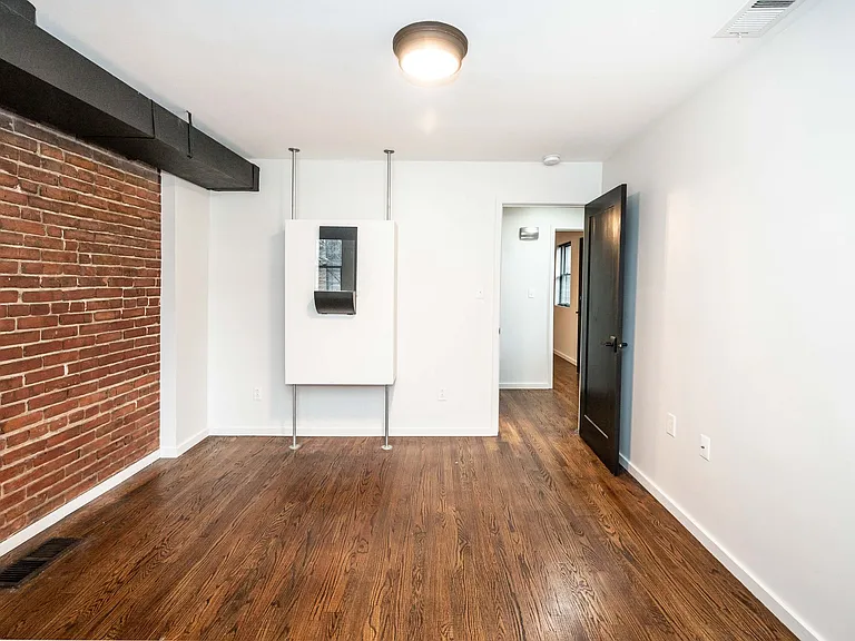 811 T St NW — Photo 35