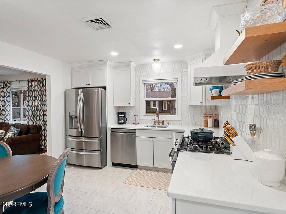 1st image of 1438 Brentwood Avenue