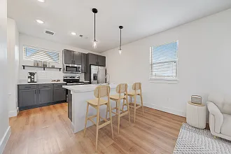Country Lane Townhomes — Photo 15