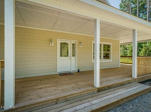 2nd image of 13814 Tamara Ln