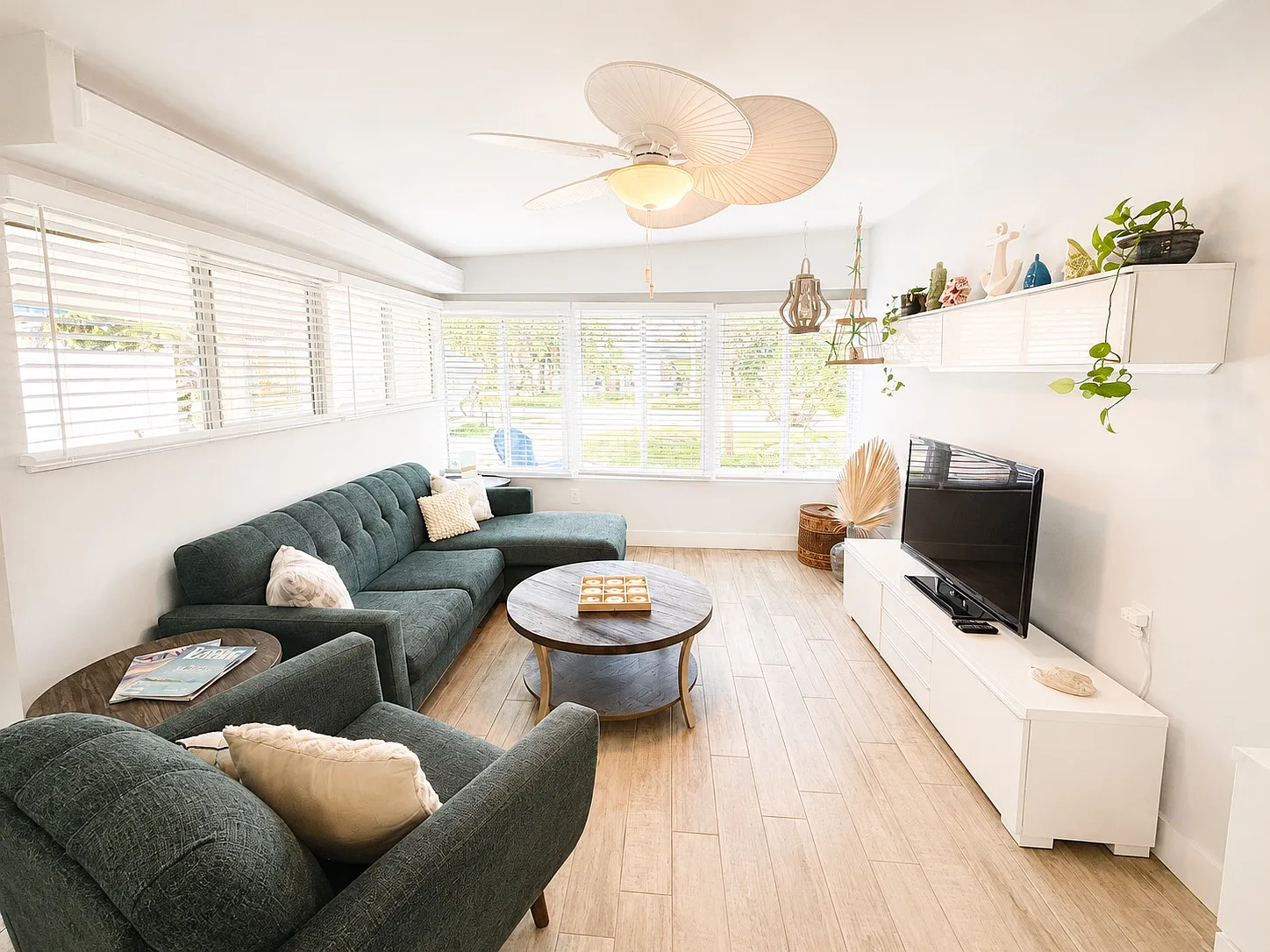 2 bed, 1227 sqft, $3,100 — Photo 2