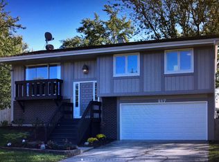 217 Brentwood Ct, Bloomingdale, IL 60108