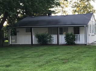 8615 E Pearson Rd, Shelby Township, MI 48316