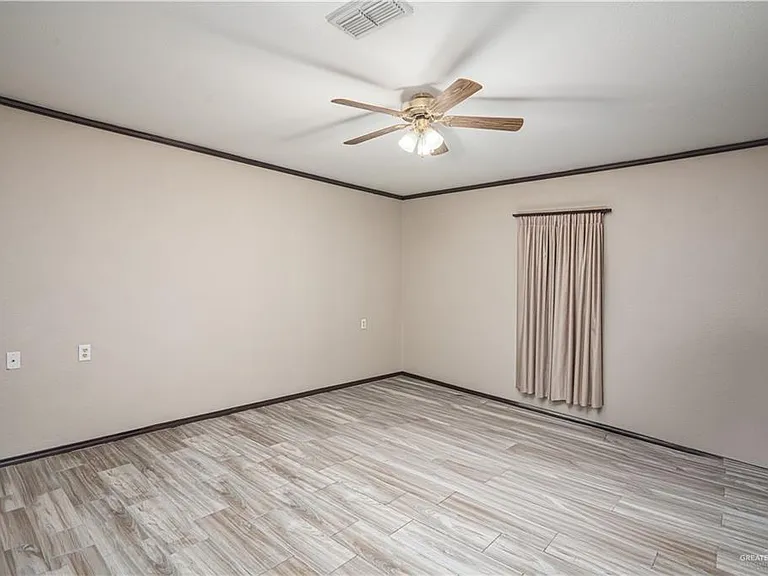 200 S Bentsen Rd — Photo 14