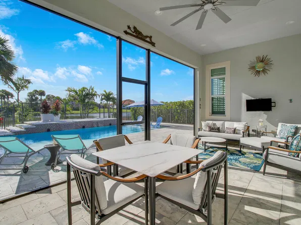 8653 SW Carrara Way, Port St Lucie, FL 34987