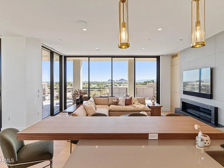 5000 N Camelback Ridge Dr #302 — Photo 5