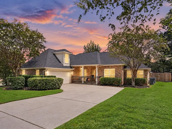 101 Woodmont Dr, Montgomery, TX 77356