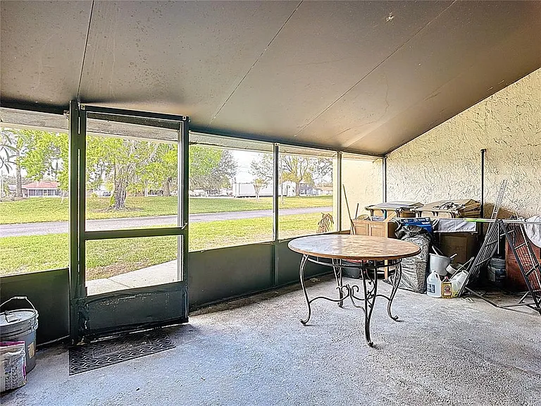 571 Hunter Cir — Photo 22
