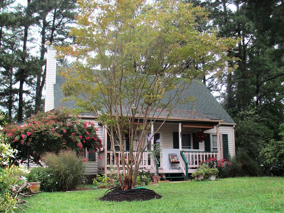 Street View -Front yard