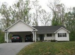 129 Hazelwood Dr, Mount Airy, GA 30563