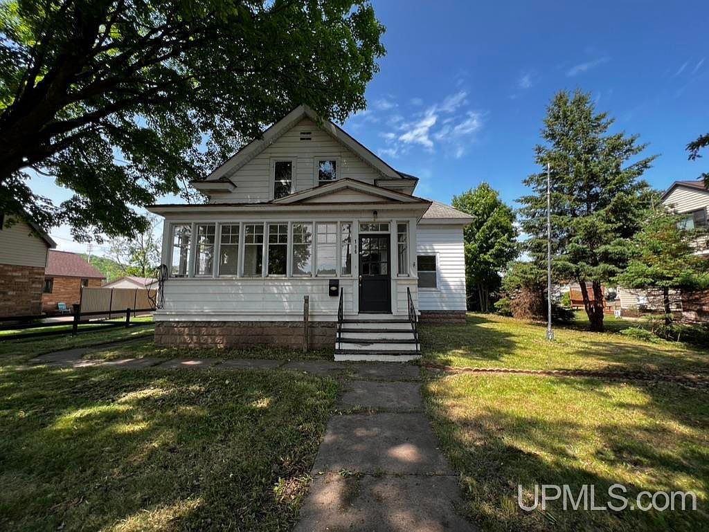 106 E Iron St, Bessemer, MI 49911 Zillow