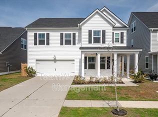208 Evergreen Ave, Summerville, SC 29485