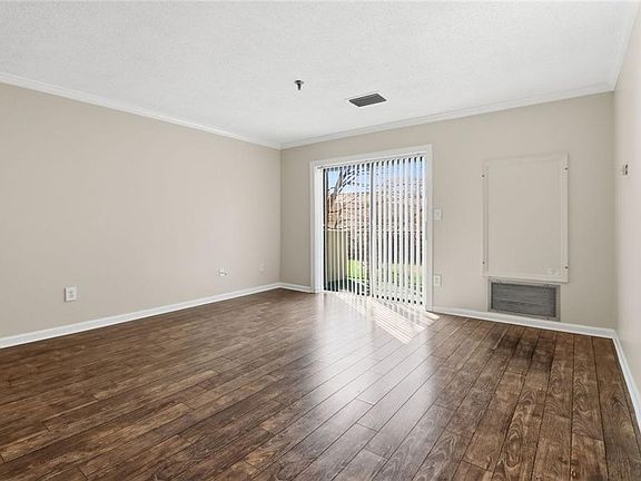 3rd image of 300 Johnson Ferry Rd NE Unit B202