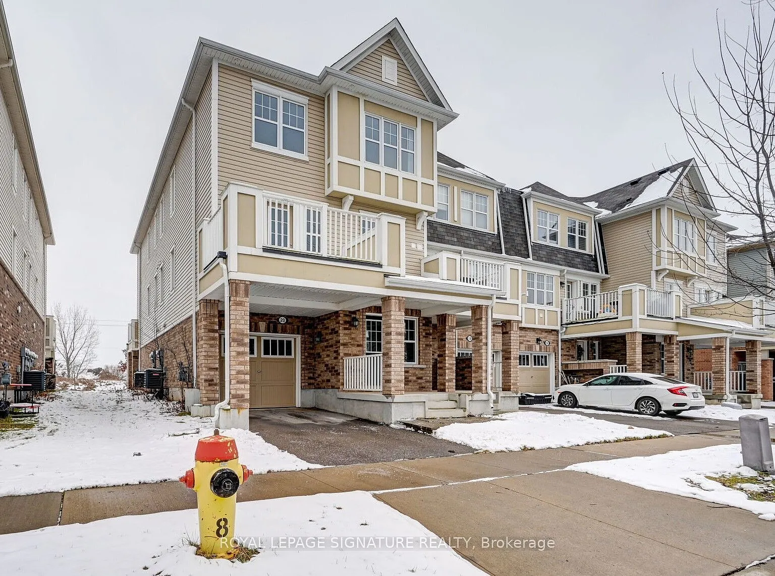 3 bed, $2,700 — Photo 2