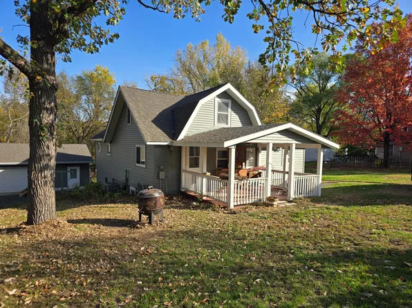 424 Water St E, Cannon Falls, MN 55009