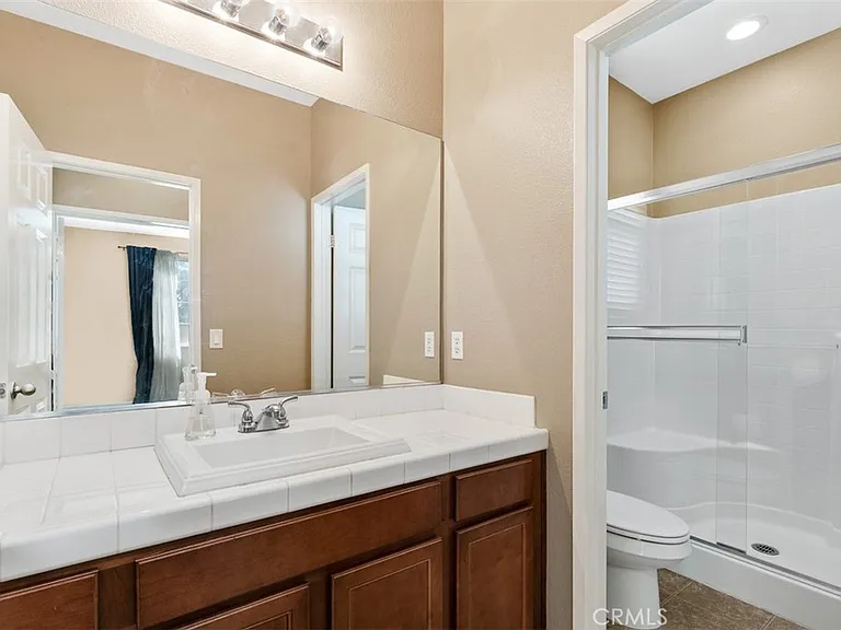 40485 Amesbury Ln — Photo 8