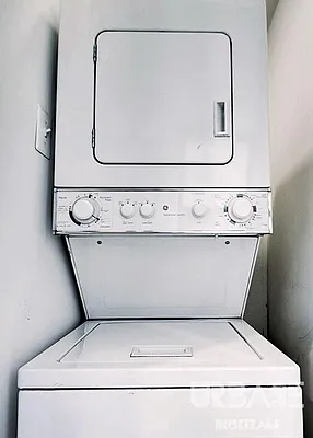 Rented by Urbane Brokerage | media 70